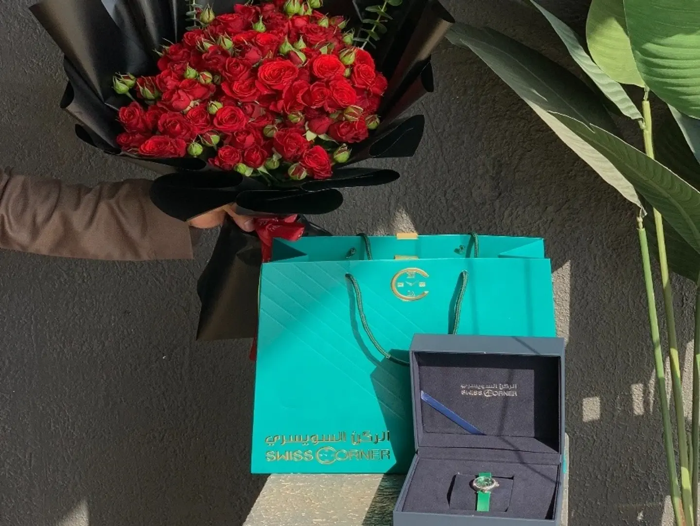 ساعه نسائيه من الركن السويسري