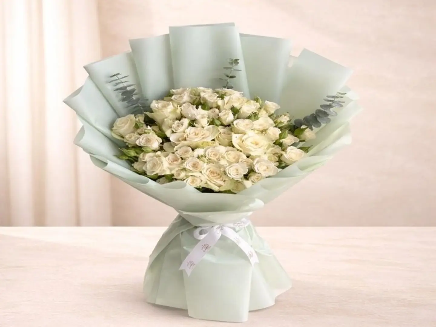 الباقة البيضاء