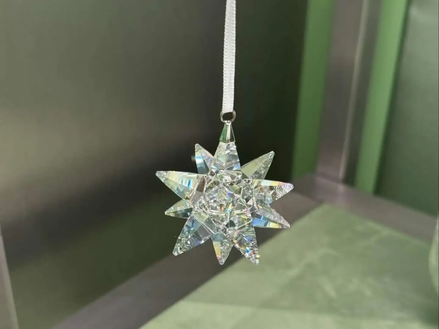 ميداليه سياره من سوارفيسكي