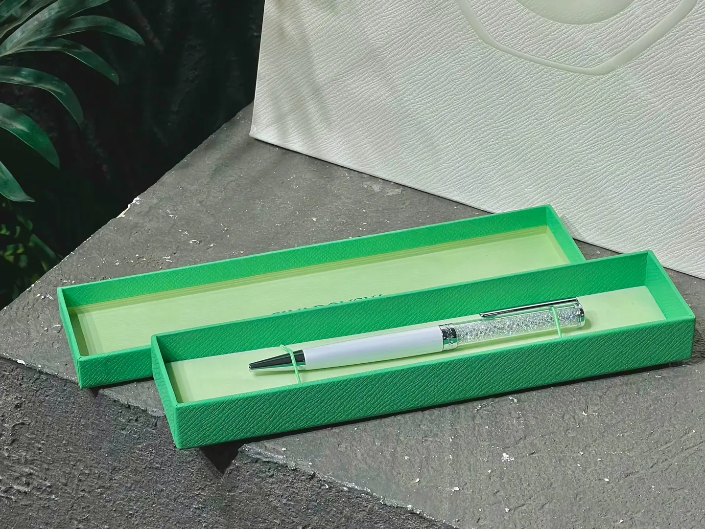 ميداليه سياره من سوارفيسكي