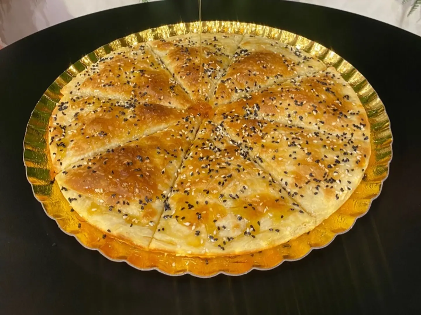 Bent Alashan With Cheese Yellow And Honey