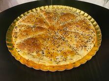 بنت الصحن بالجبنة الشيدر والعسل