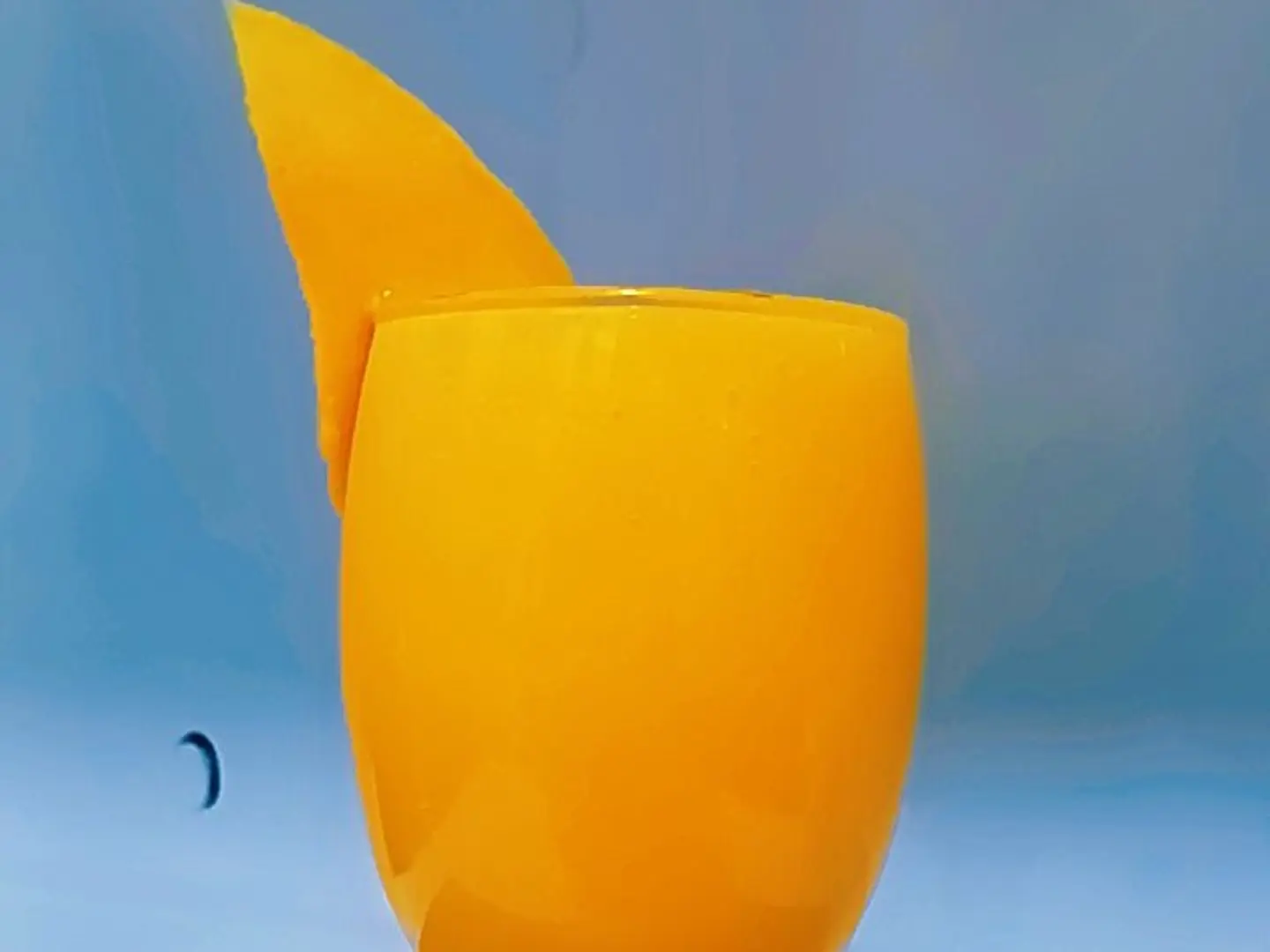 عصير مانجو طازج