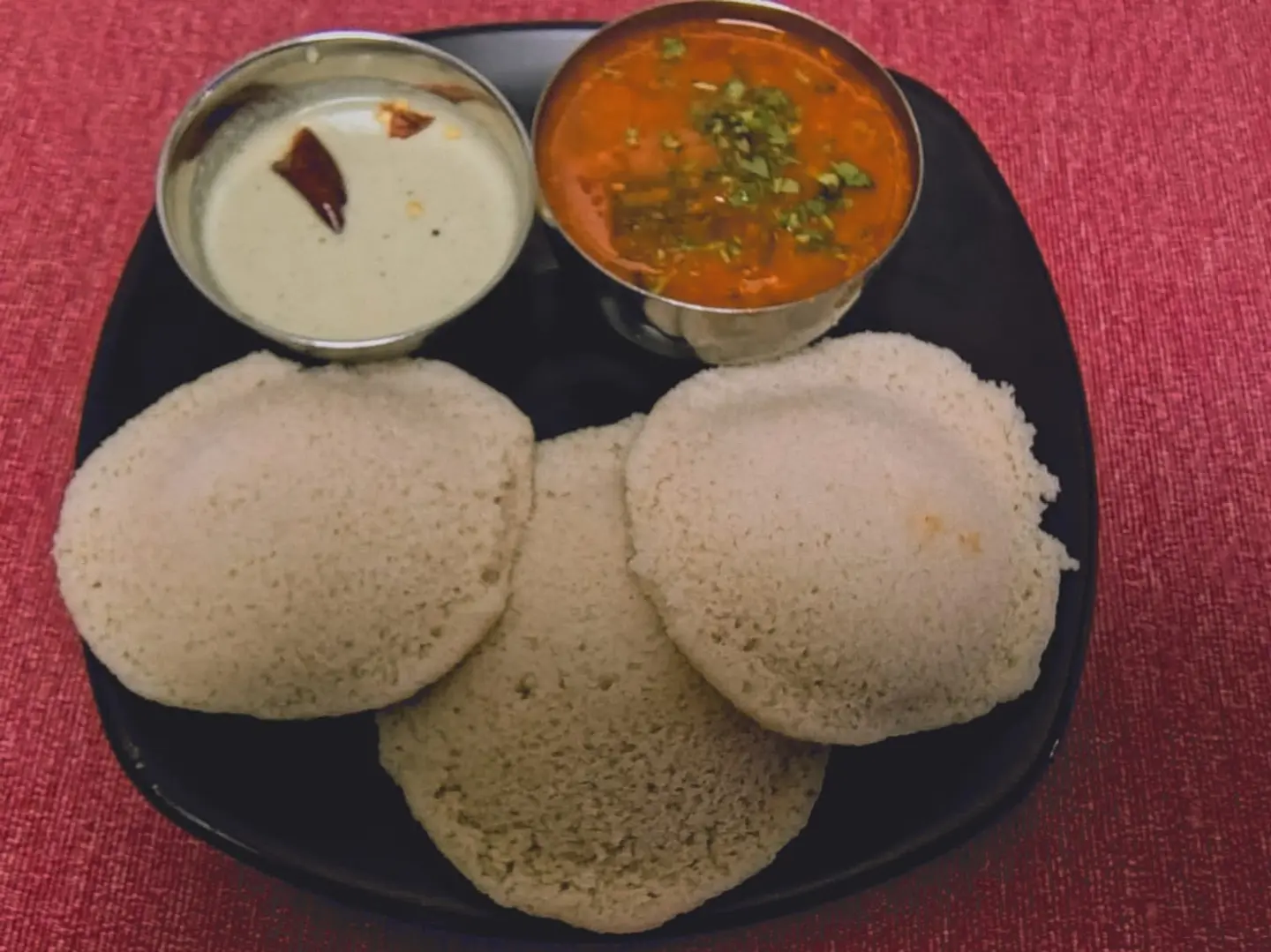 إيدلي سامبر