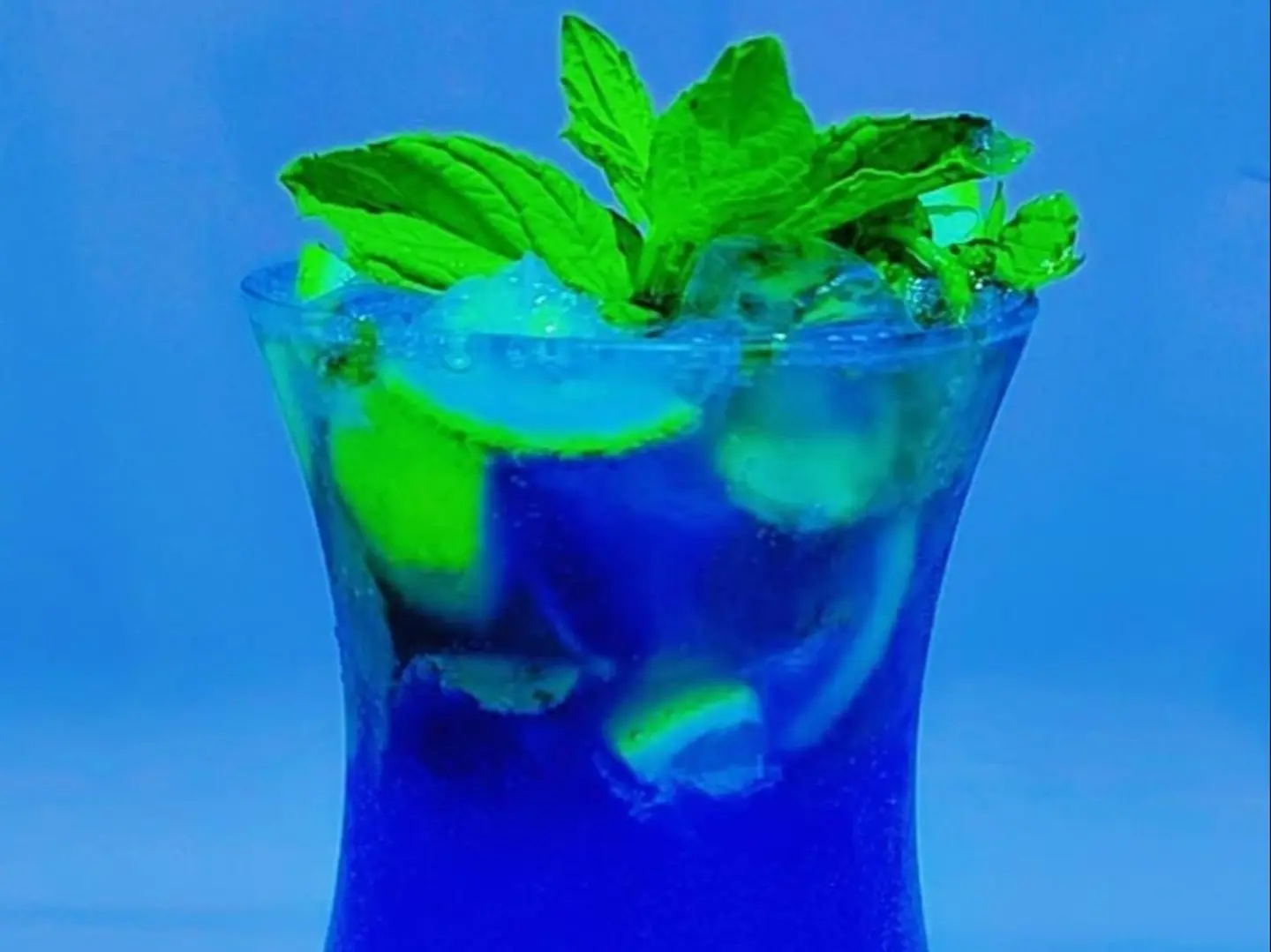 موهيتو أزرق