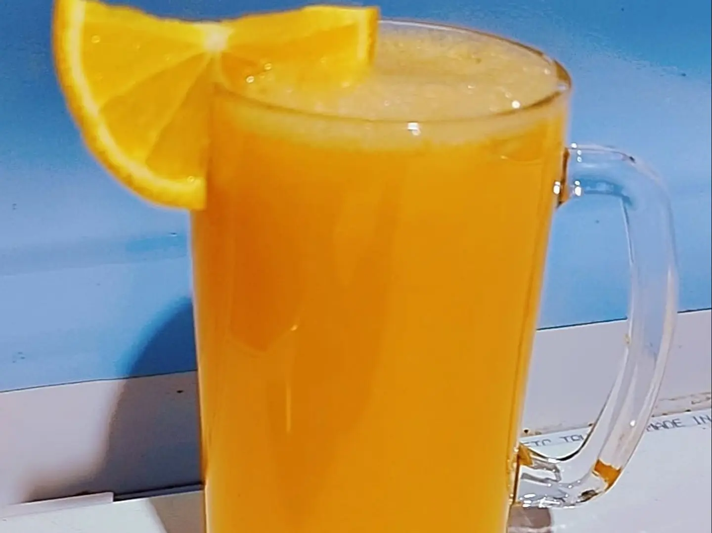 عصير برتقال طازج