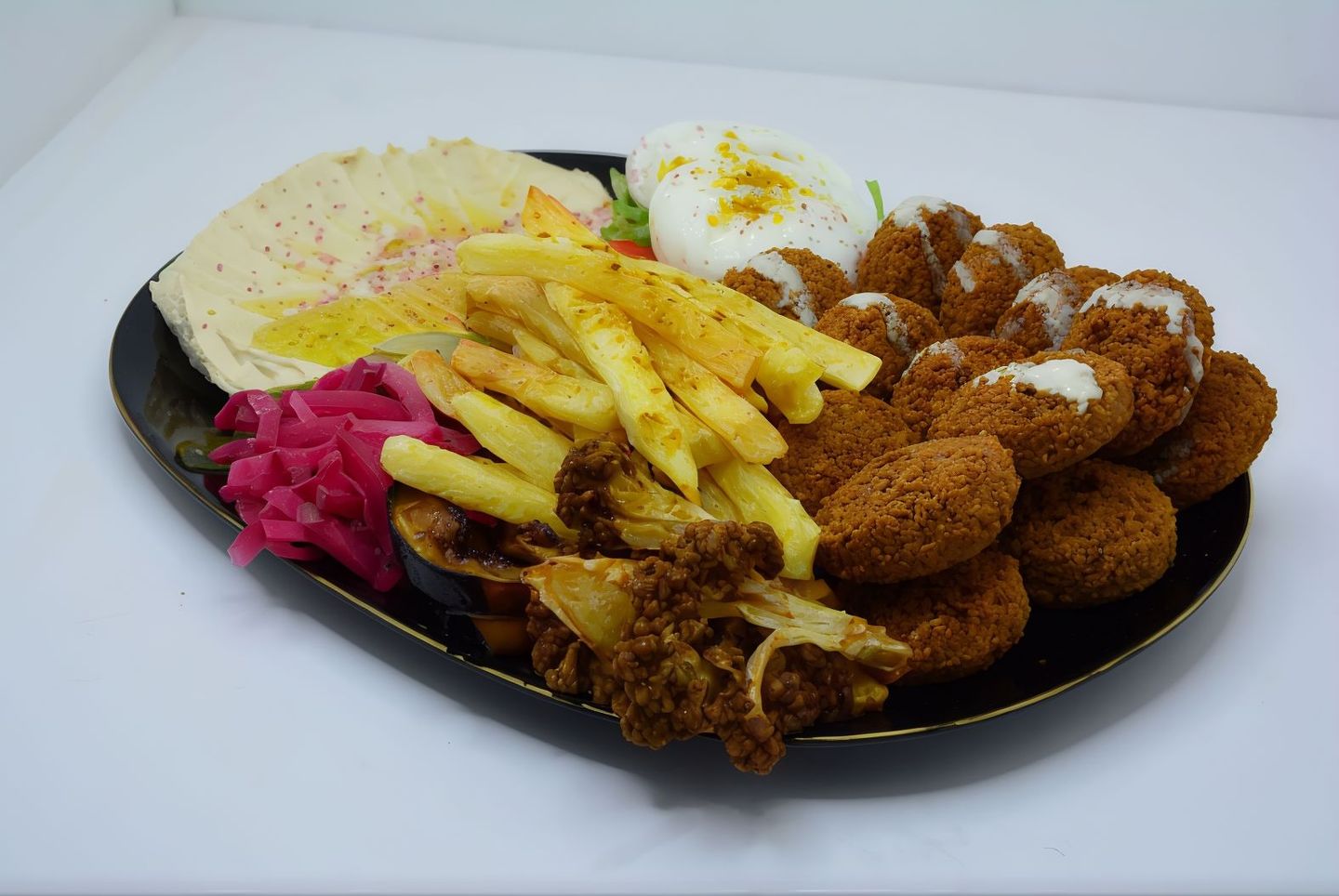 صحن فلافل مشكل صغير