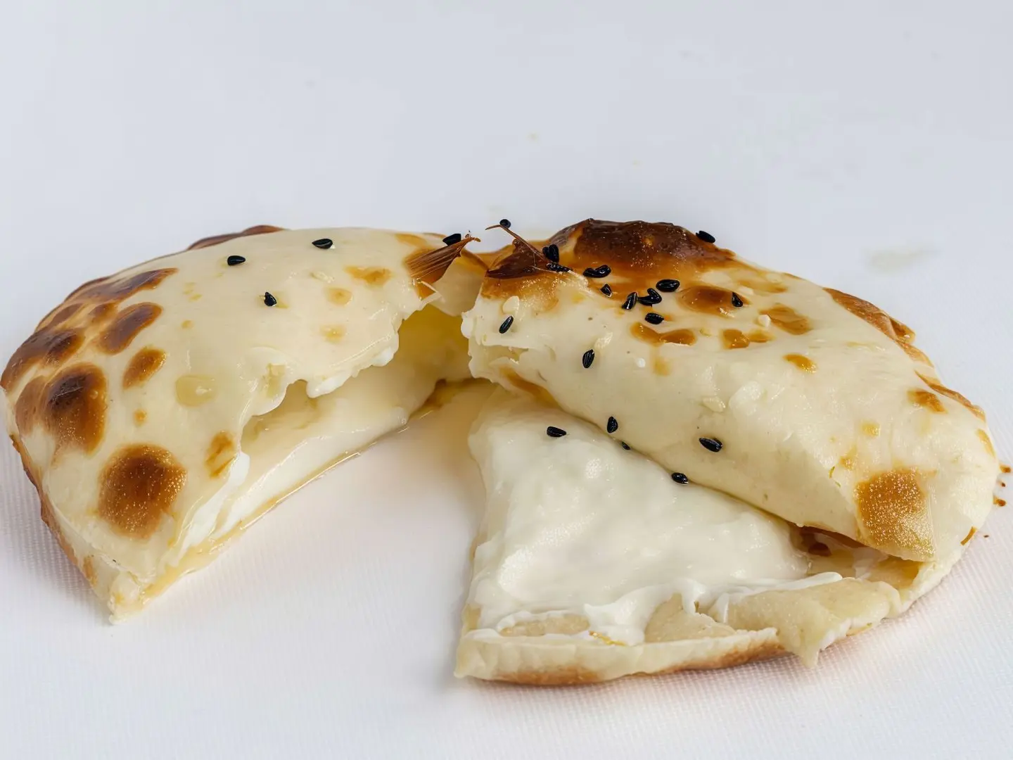 مدوره لبنه عسل