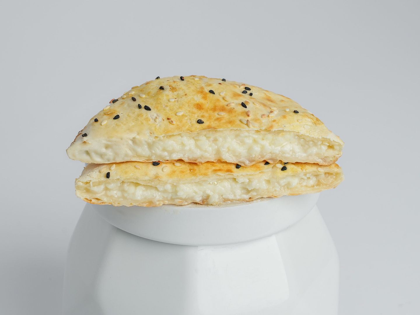 فطيرة جبن عكاوي