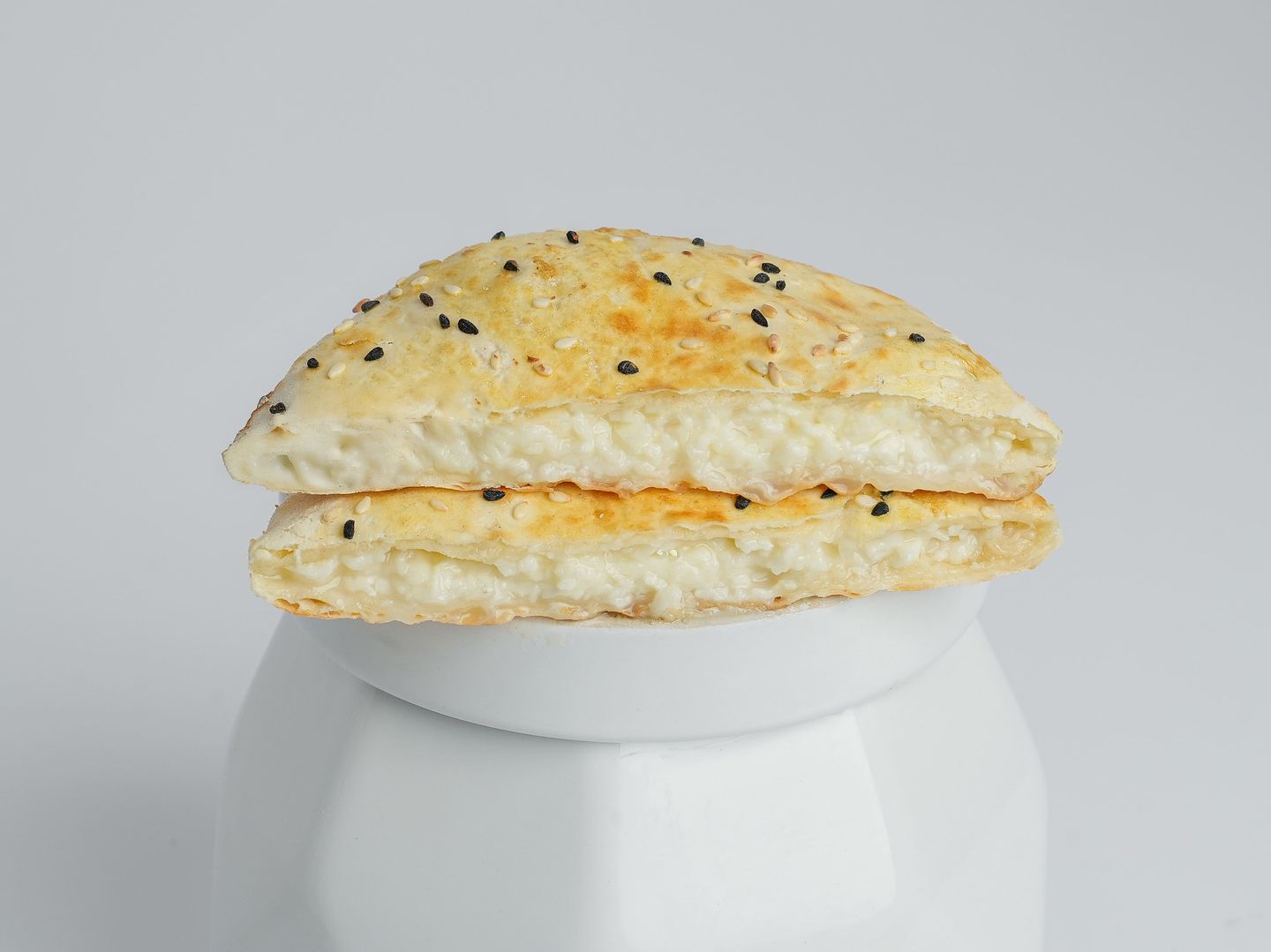 فطيرة جبن قشقوان