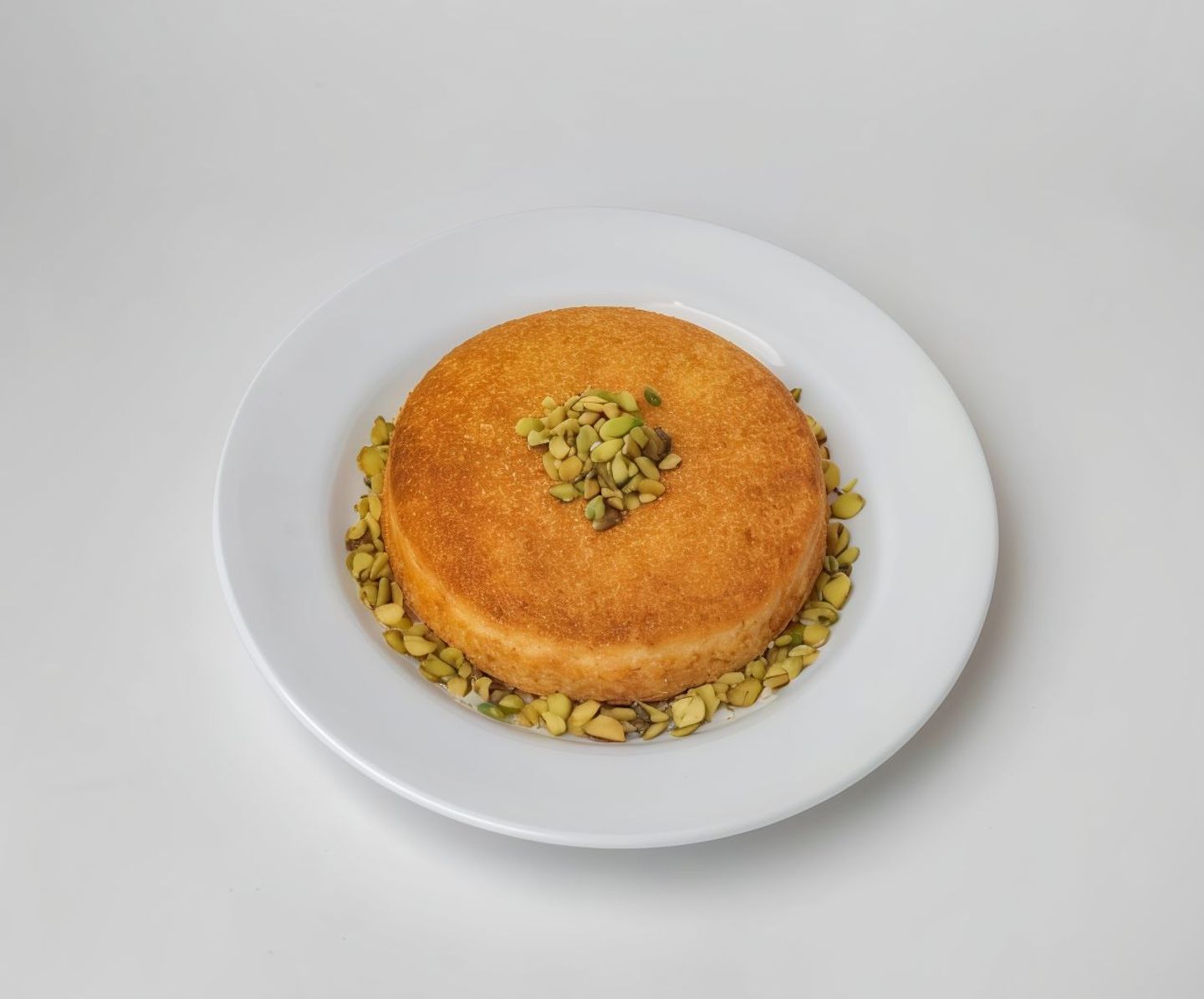 Kunafah With Cream And Nuts - Family