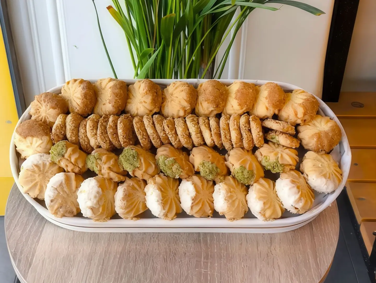 Small Eid Petit Four Tray