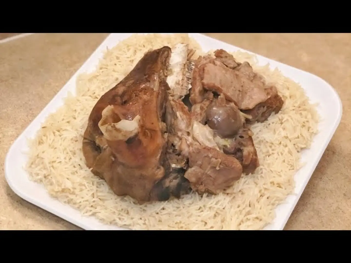 لحم راس مندي مع ارز