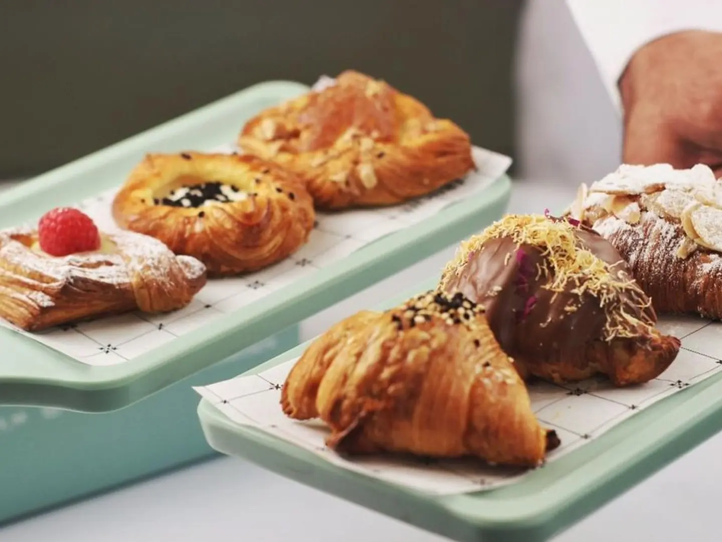Mini Croissant & Danish 16 Pcs