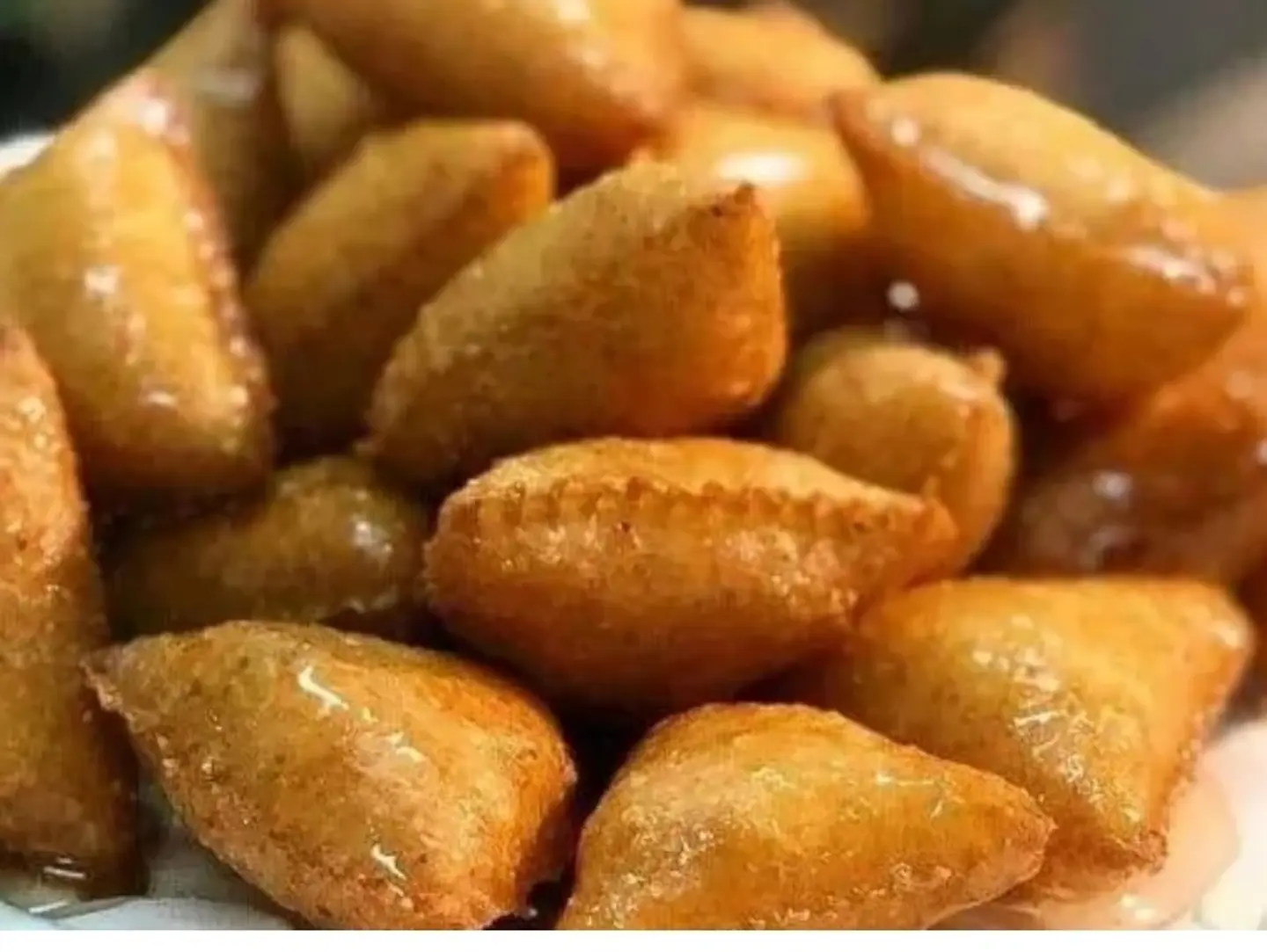 Semolina Triangles   Large