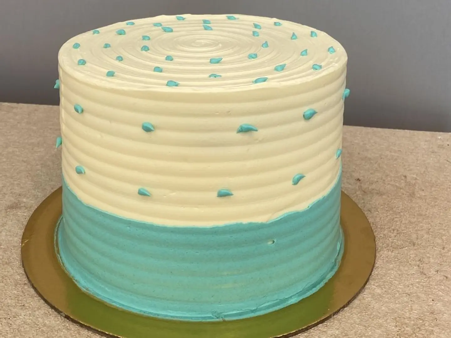 كيكة مناسبات حجم وسط