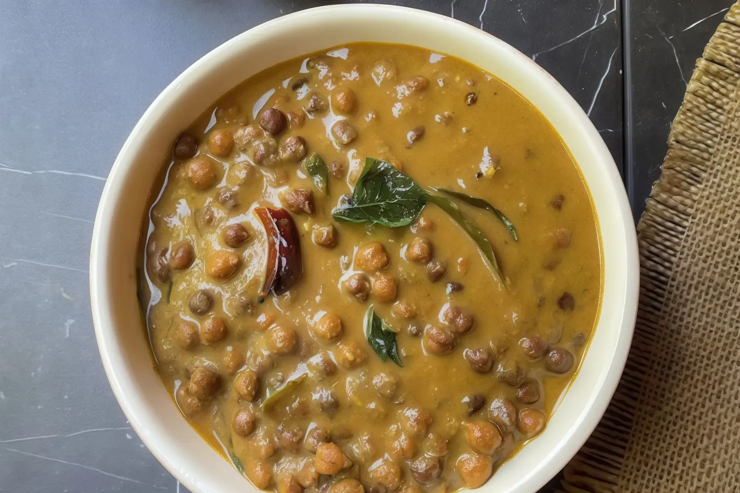 كاري كادالا