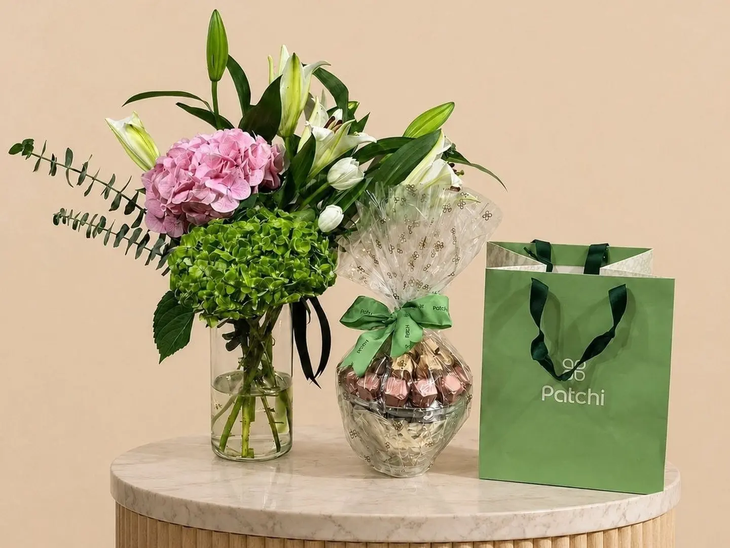 A Vase With An Elegant Touch