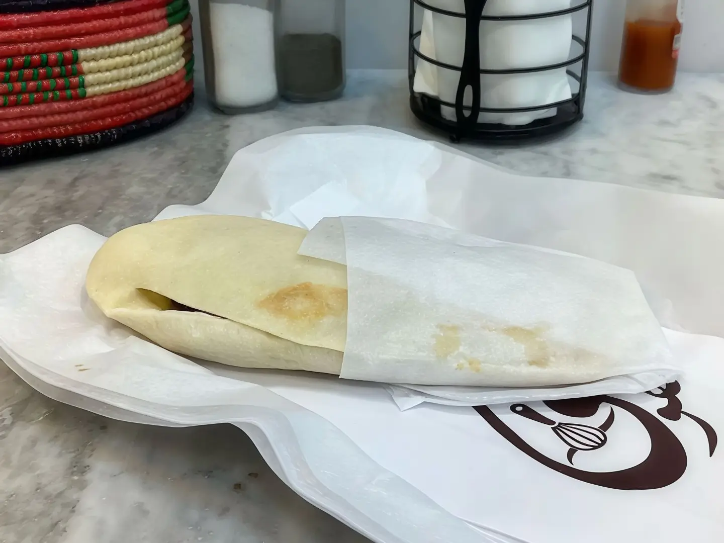 ساندويش مقلقل لحم