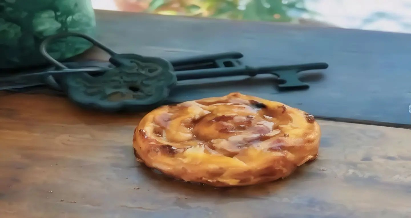 رول الزبيب سينابون