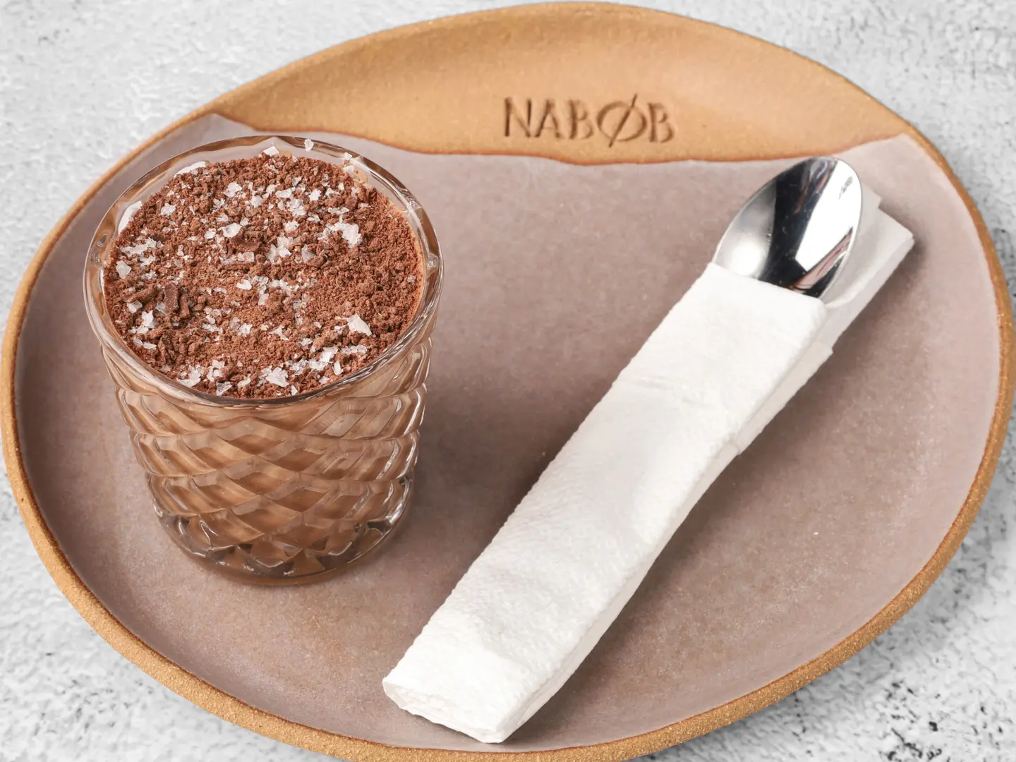 موس الشوكولاته مع ملح القصب