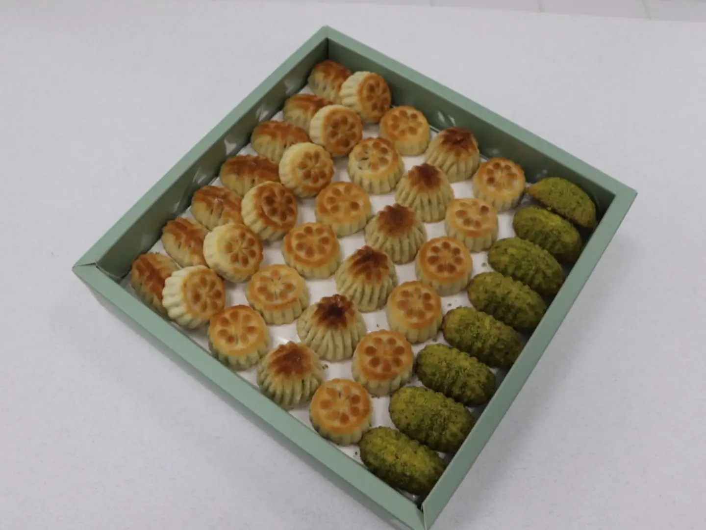 Ma'amoul Box