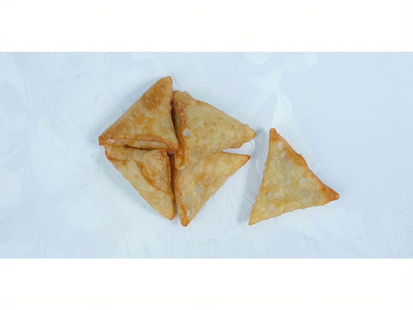 White Cheese Samosa Plate, 5 Pieces