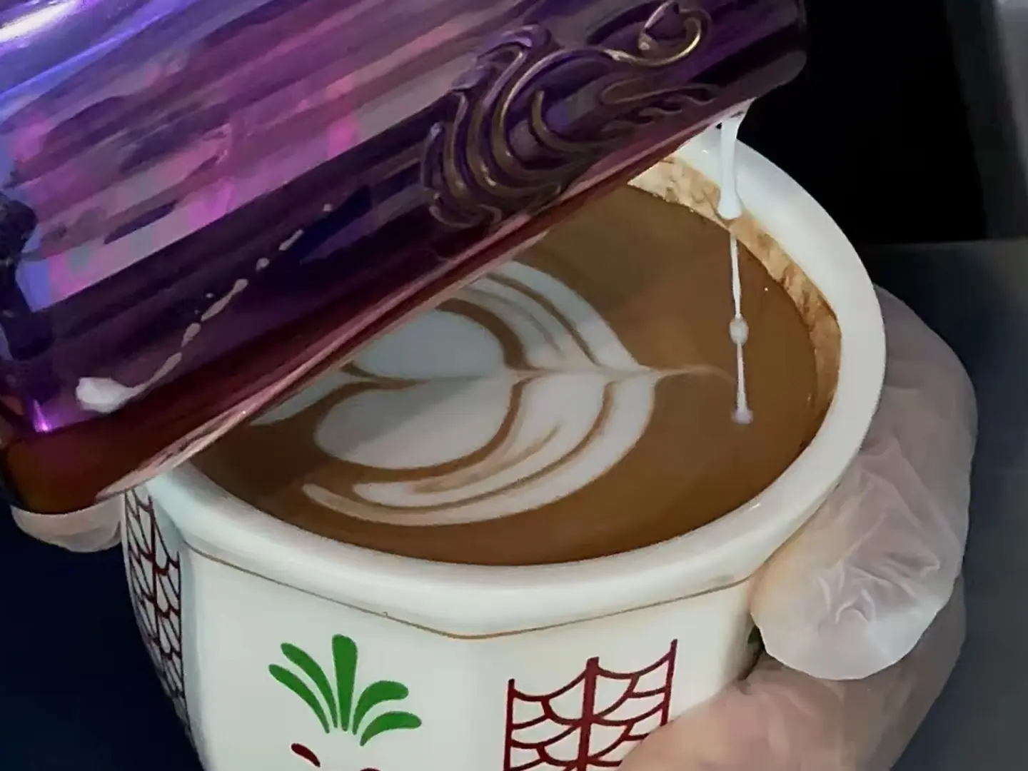 تشوكلت مع اسبريسو حار