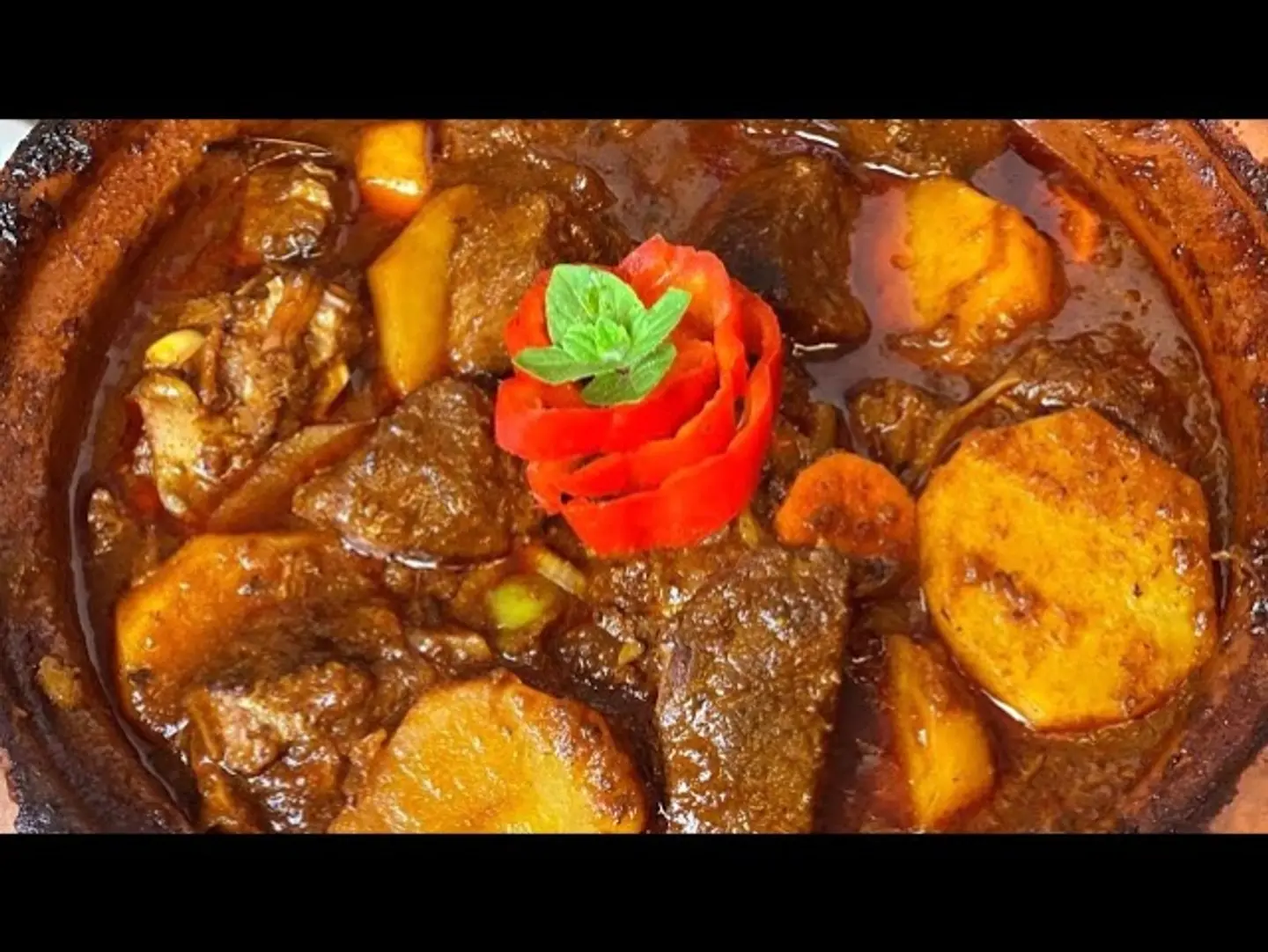 طاجن بطاطس لحمة