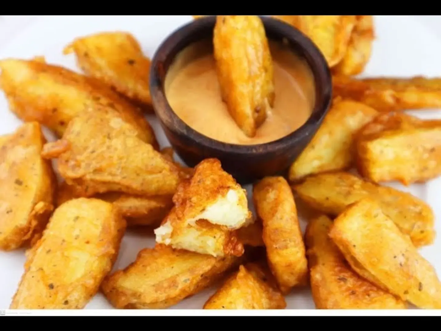 Crunchy Potatoes With Delicious Ketchup