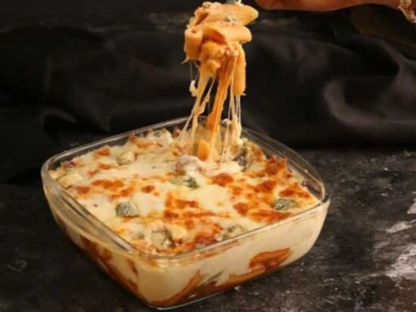 Bechamel Mix Cheese And Meat