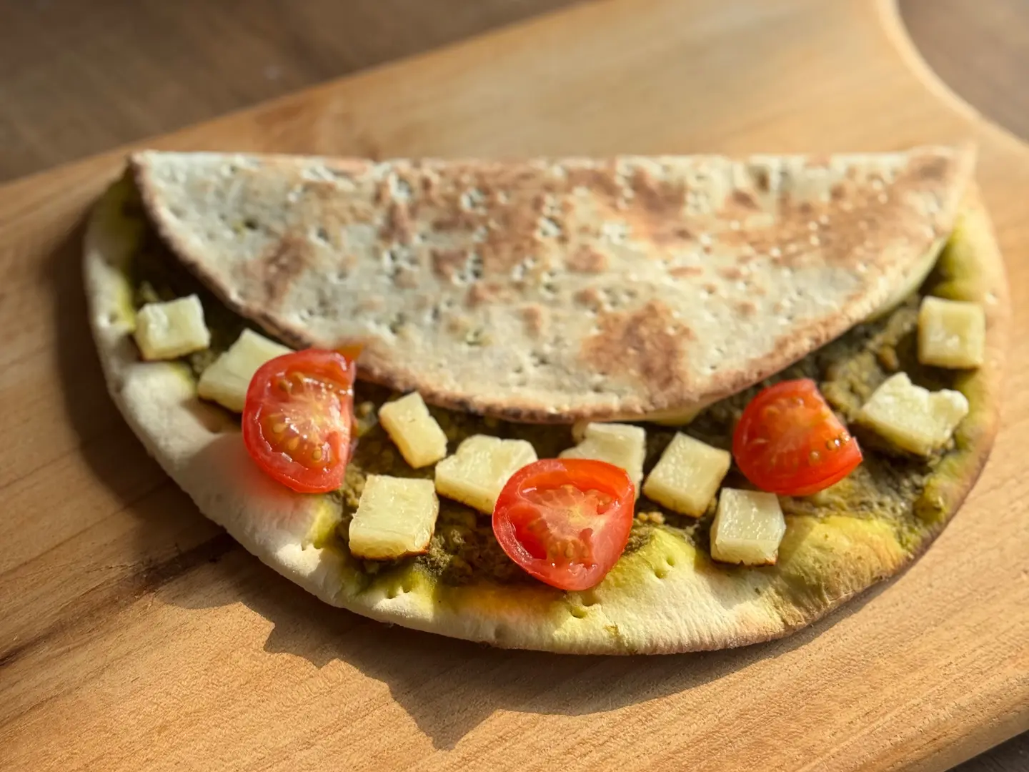 حلوم بيستو