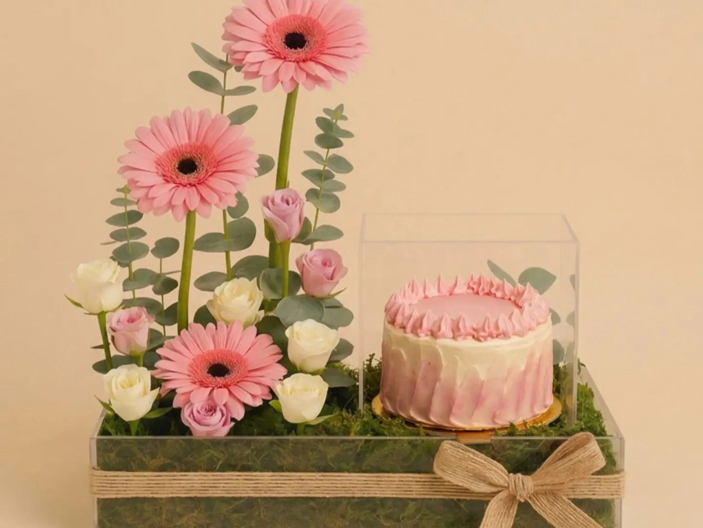 Roses Stand With A Special Pink Cake