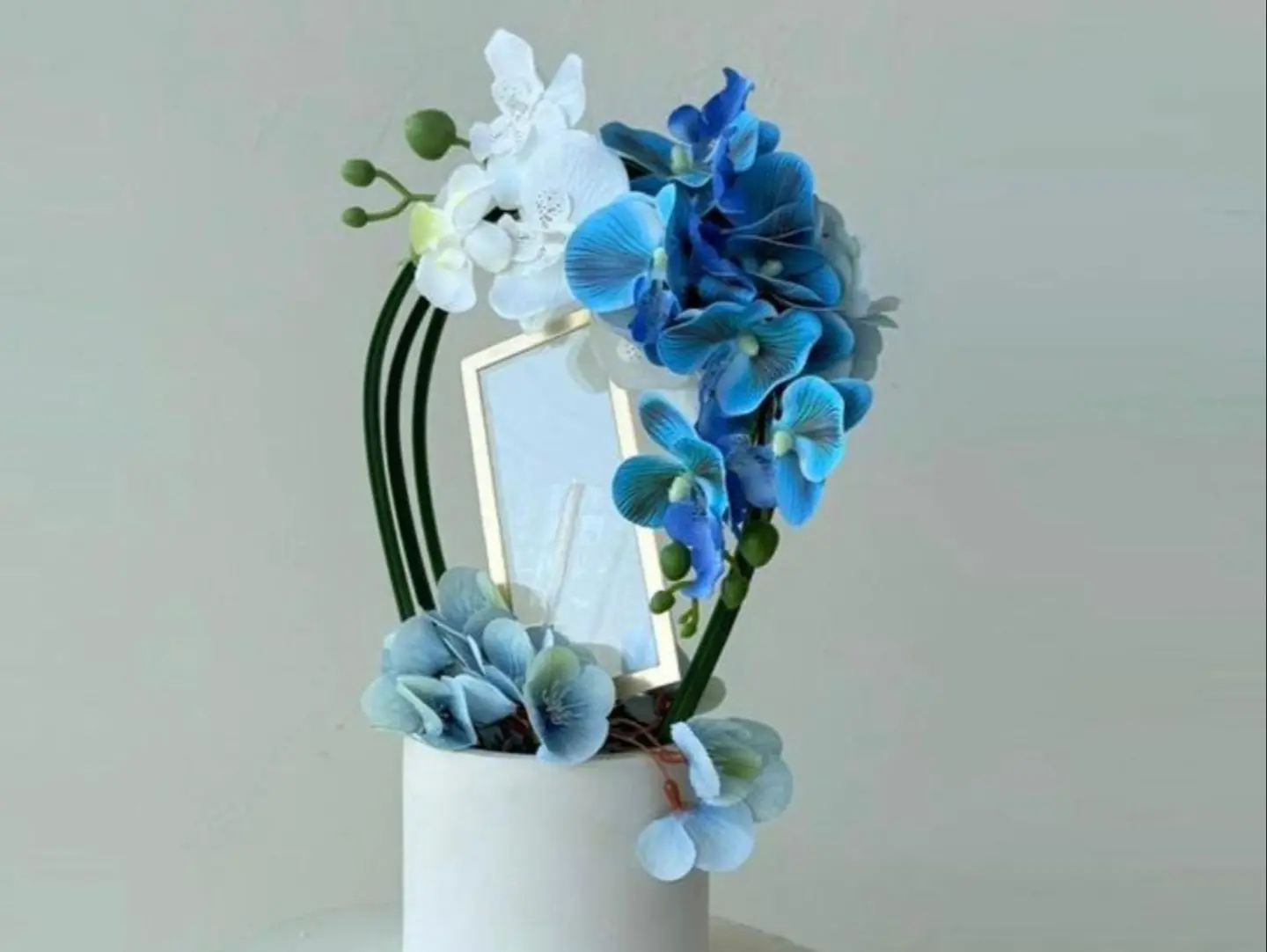 A Blue Vase Of Purity