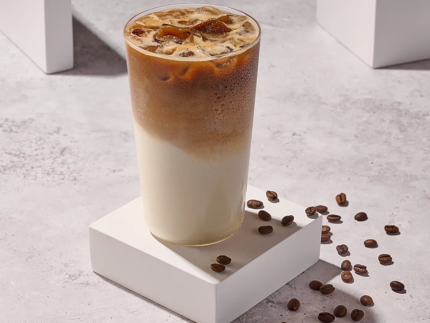 ايس لاتيه - وسط