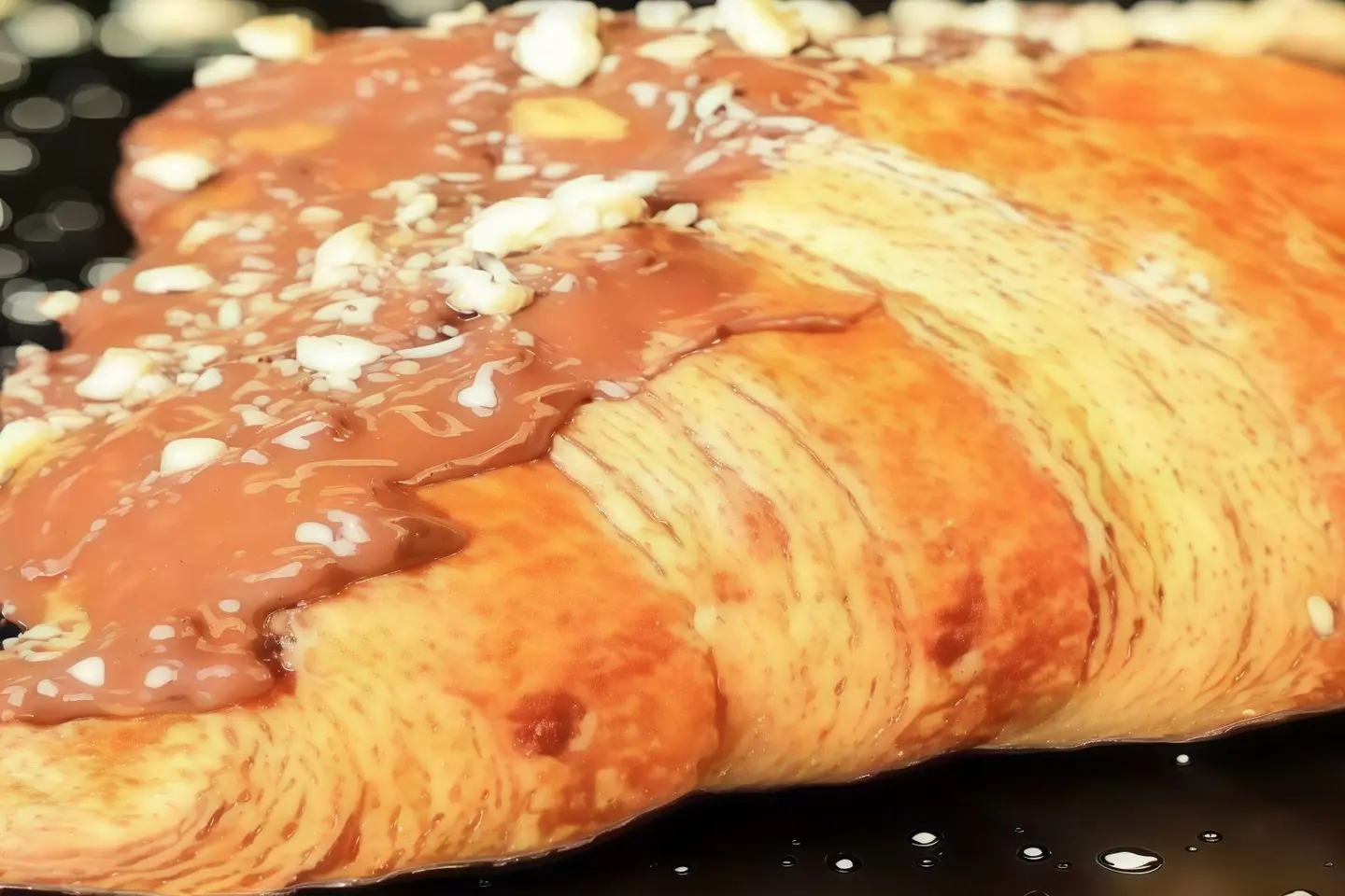 كرواسان شوكلت بندق