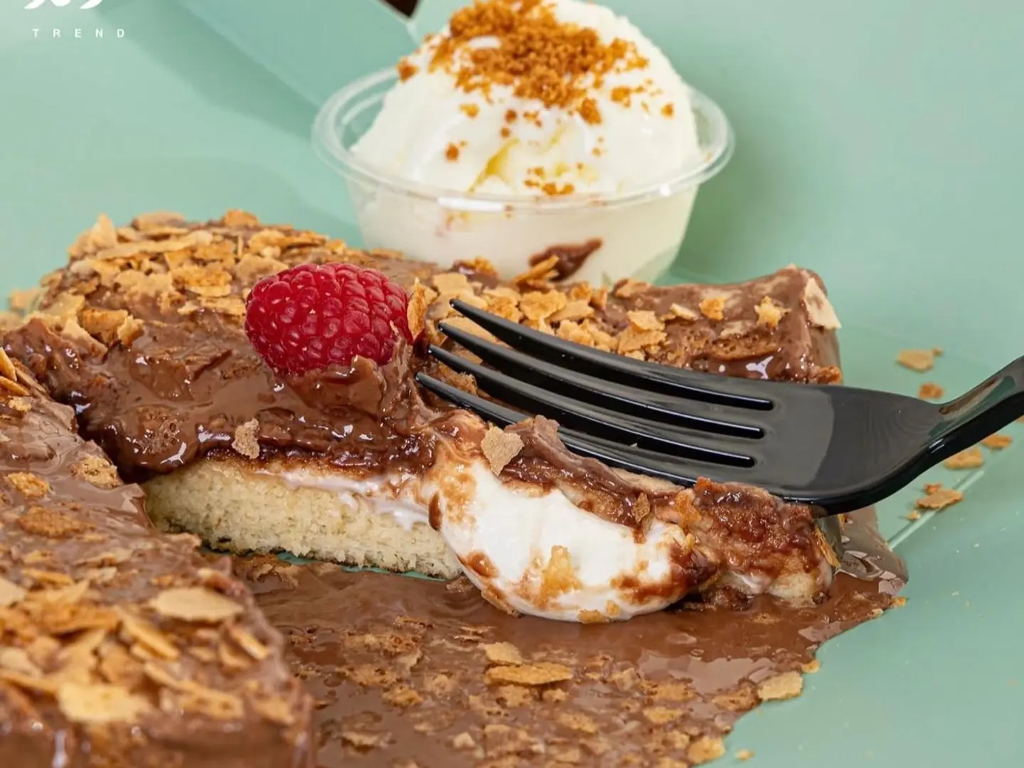 فرنش توست شوكليت محشي قشطة