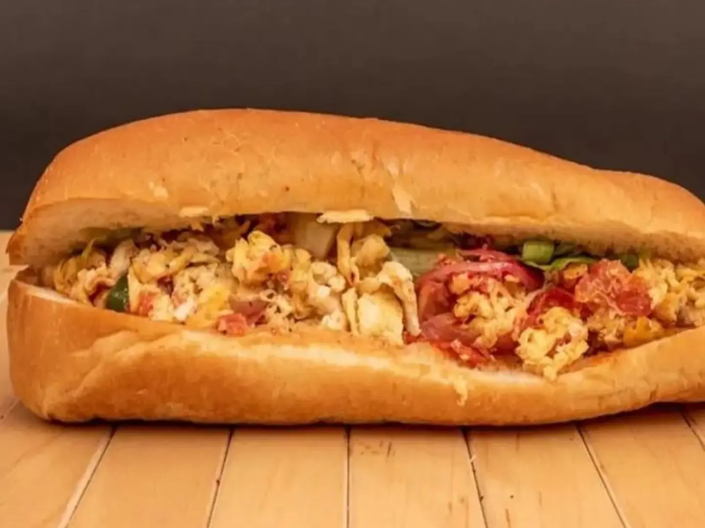 ساندويش شكشوكه بالجبن