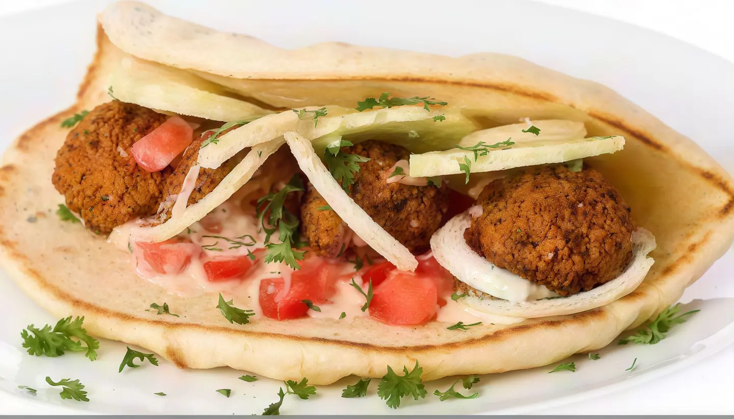 Falafel Sandwich Without Eggs With Cheese