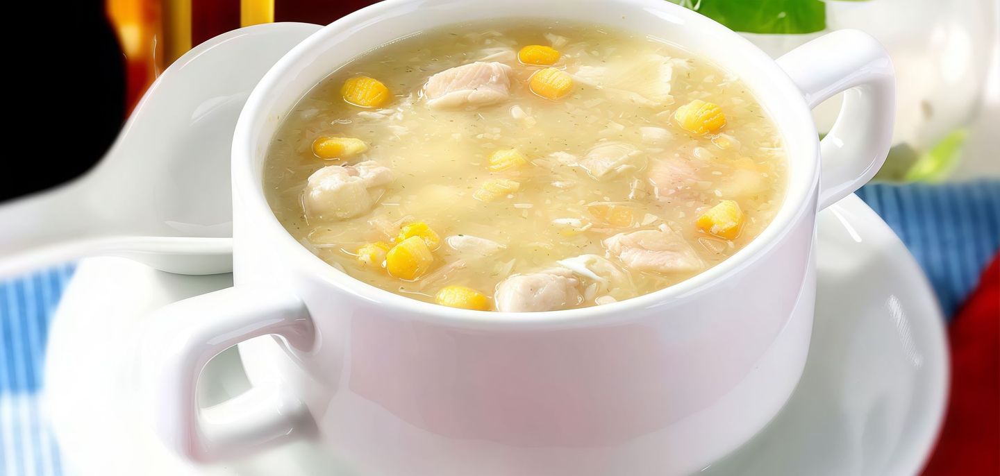 شوربة دجاج بالذرة