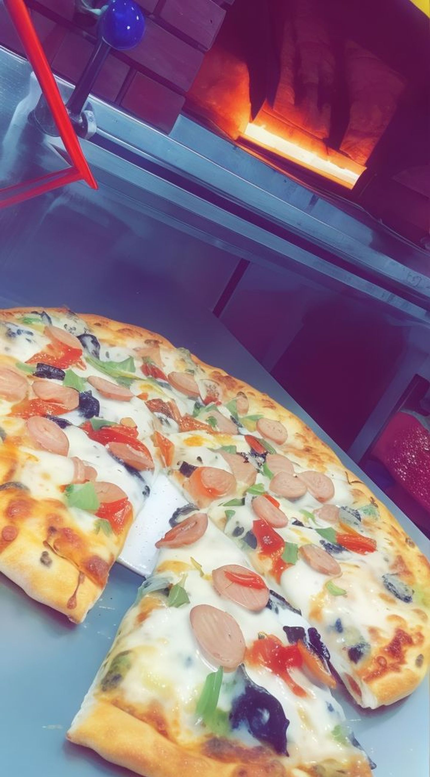 بيتزا نقانق - وسط