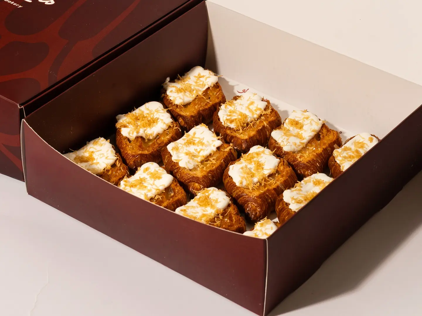 بوكس كرواسون قيمر بالعسل