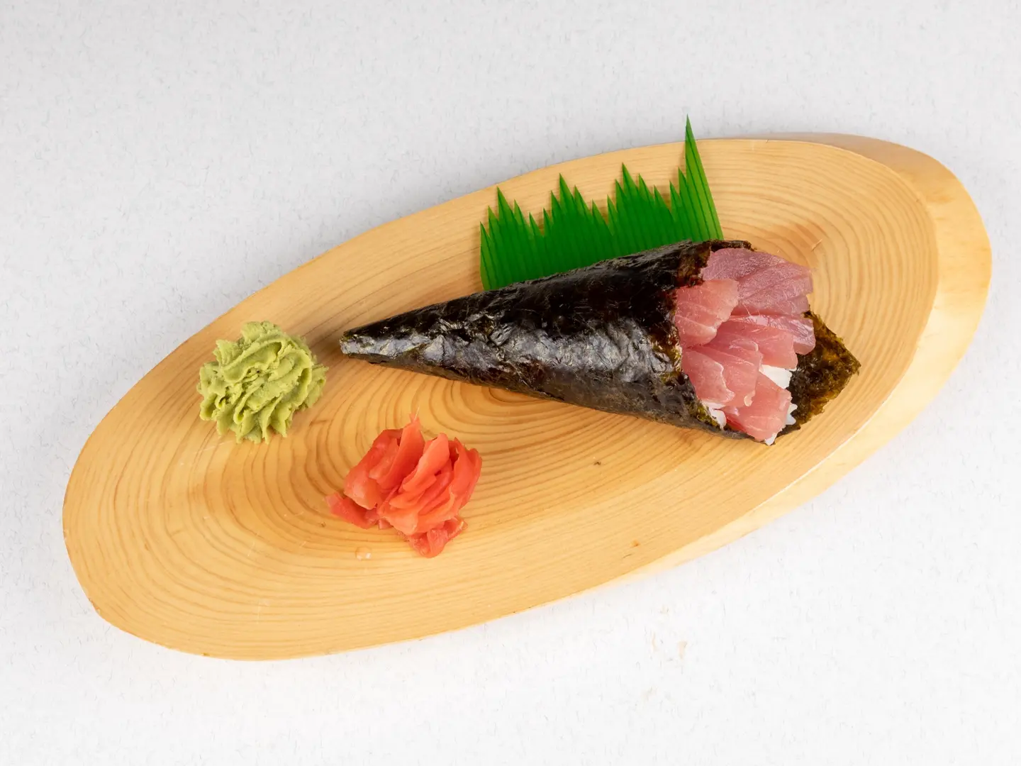 تونة حارة ملفوفة