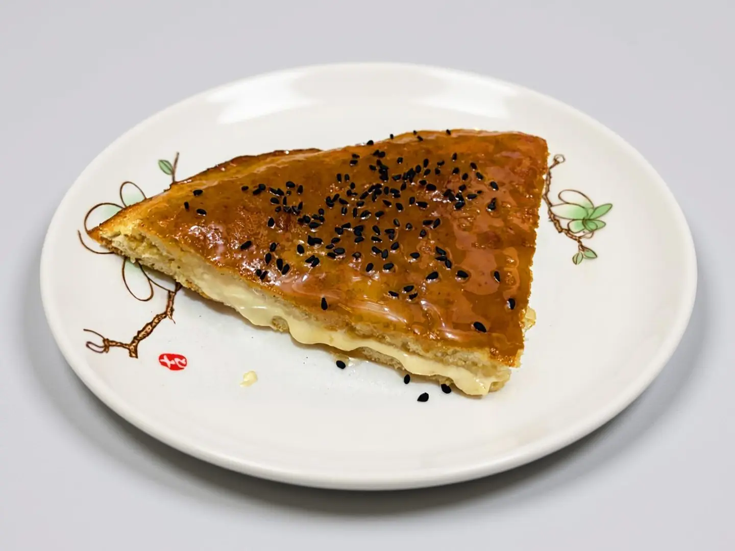 فطيرة جبنة قشطه بالعسل