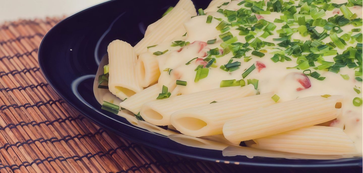 Plain Penne Pasta With White Sauce