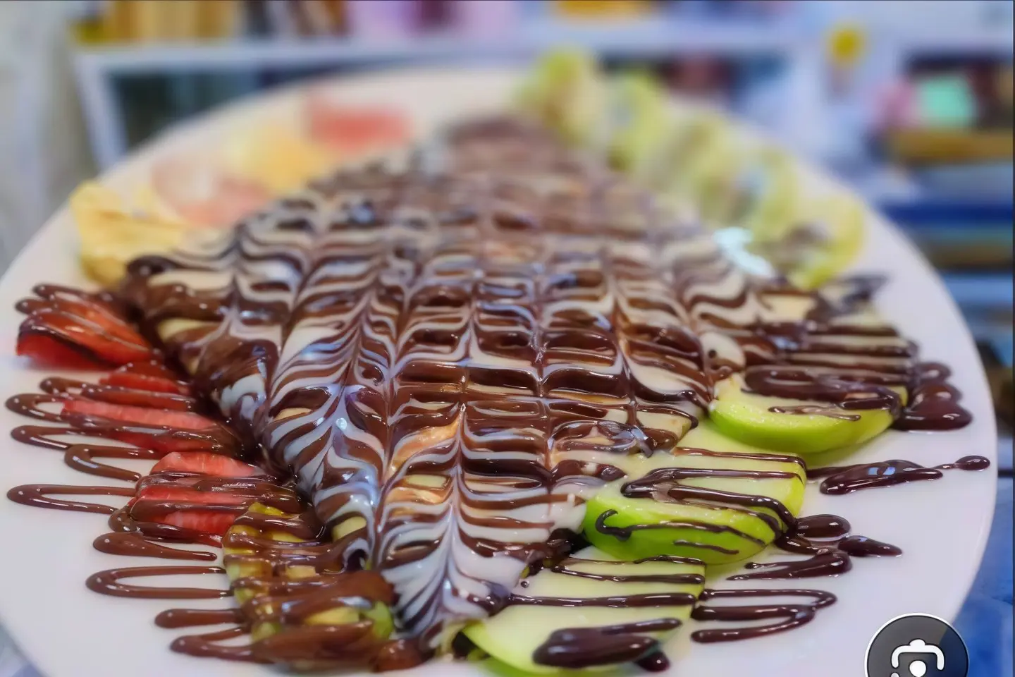 كريب حلا مع فواكه