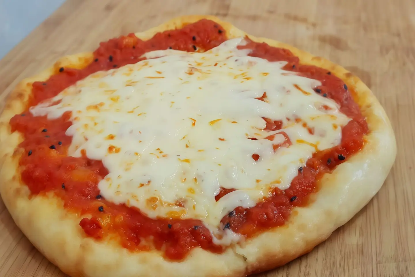 فطبرة محمرة بالجبن