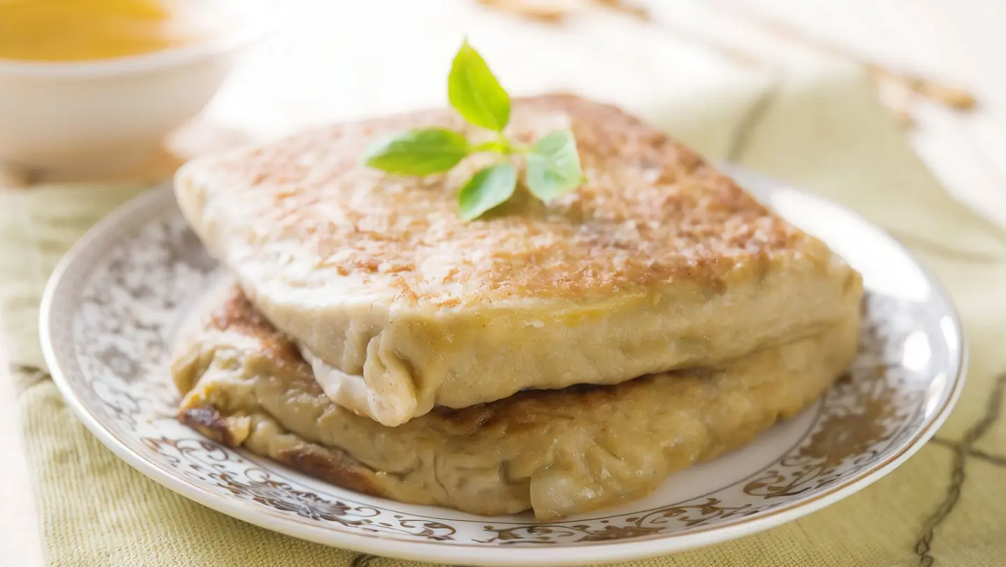 مطبق بالتونة وجبنة سائل