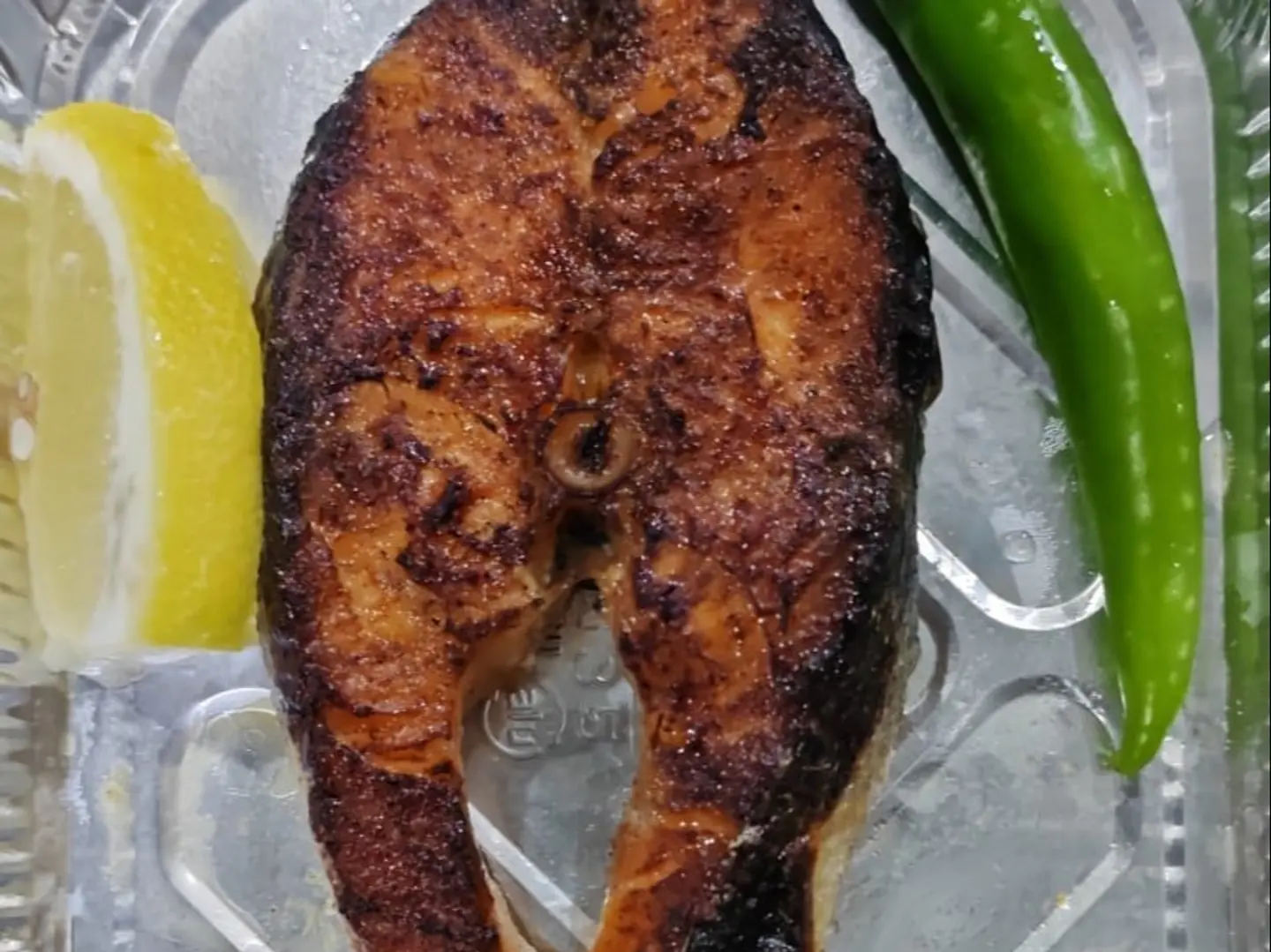 قطعة سمك سلمون مع الارز