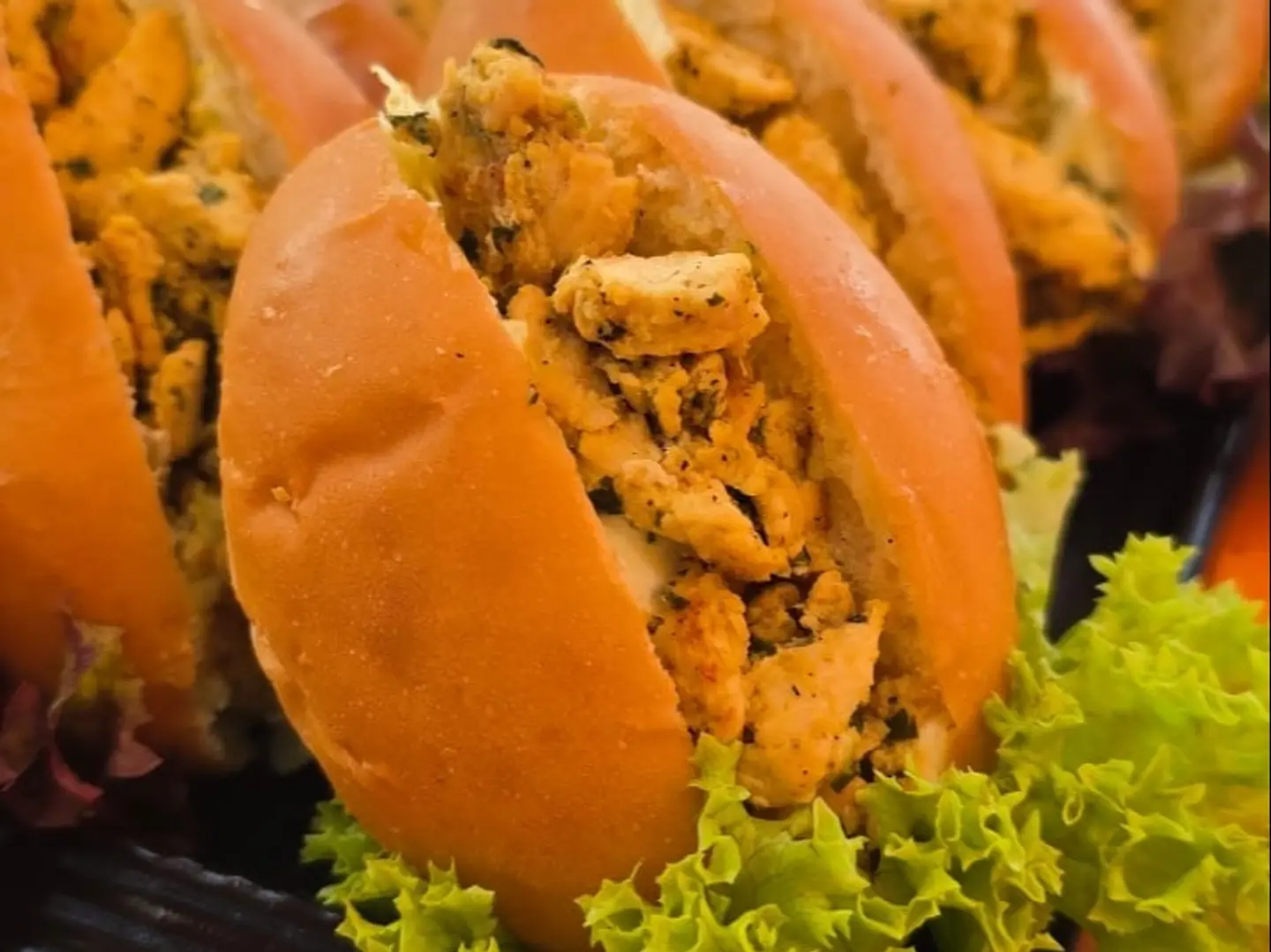 ميني ساندويش بالدجاج